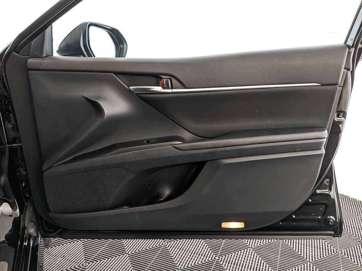 Купить Toyota Camry с пробегом. Фото: #20