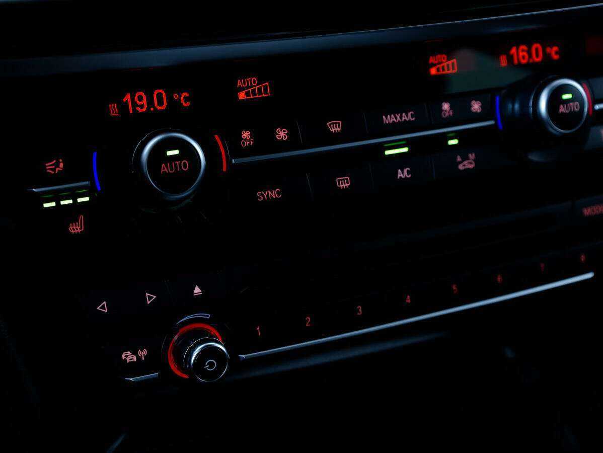 Купить BMW X6 с пробегом. Фото: #19