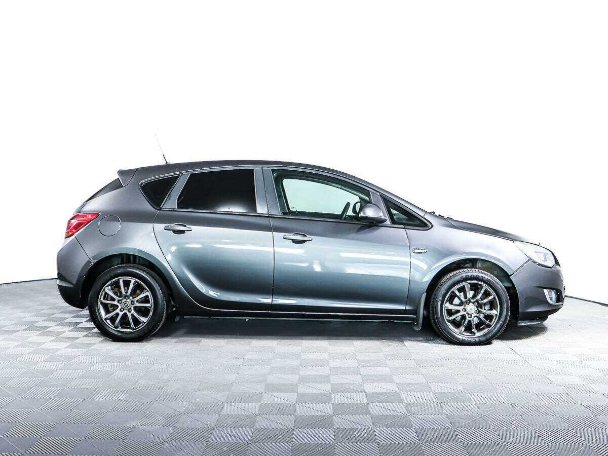 Купить Opel Astra с пробегом. Фото: #2