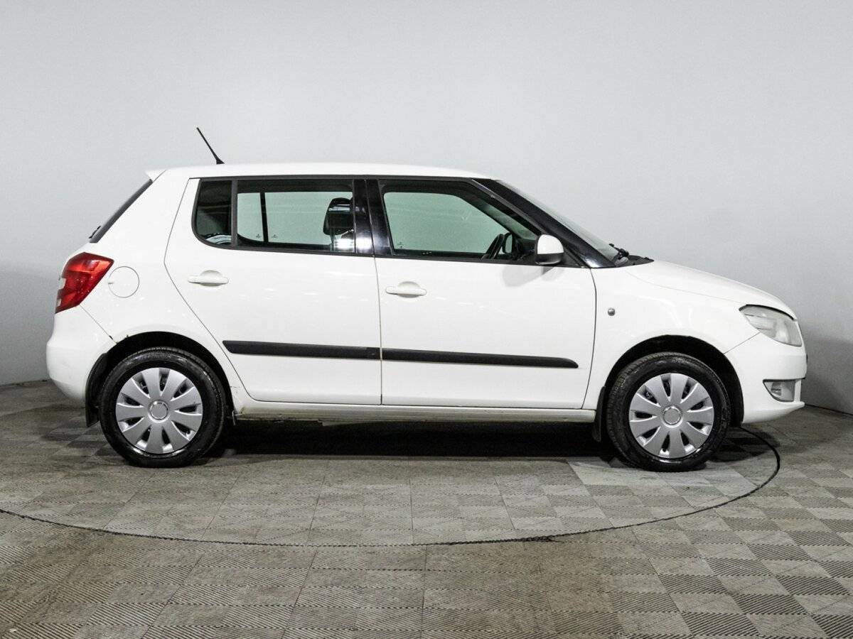 Купить Skoda Fabia с пробегом. Фото: #3