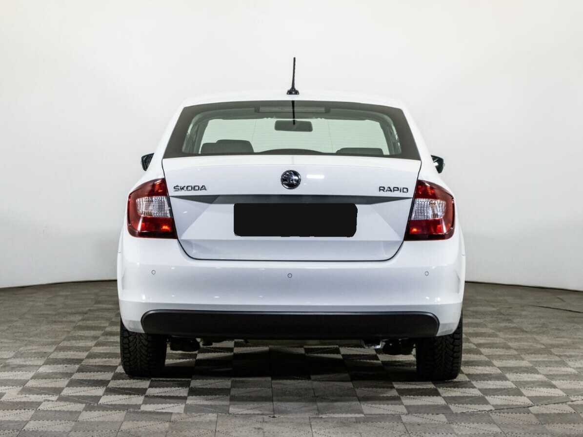 Купить Skoda Rapid с пробегом. Фото: #4