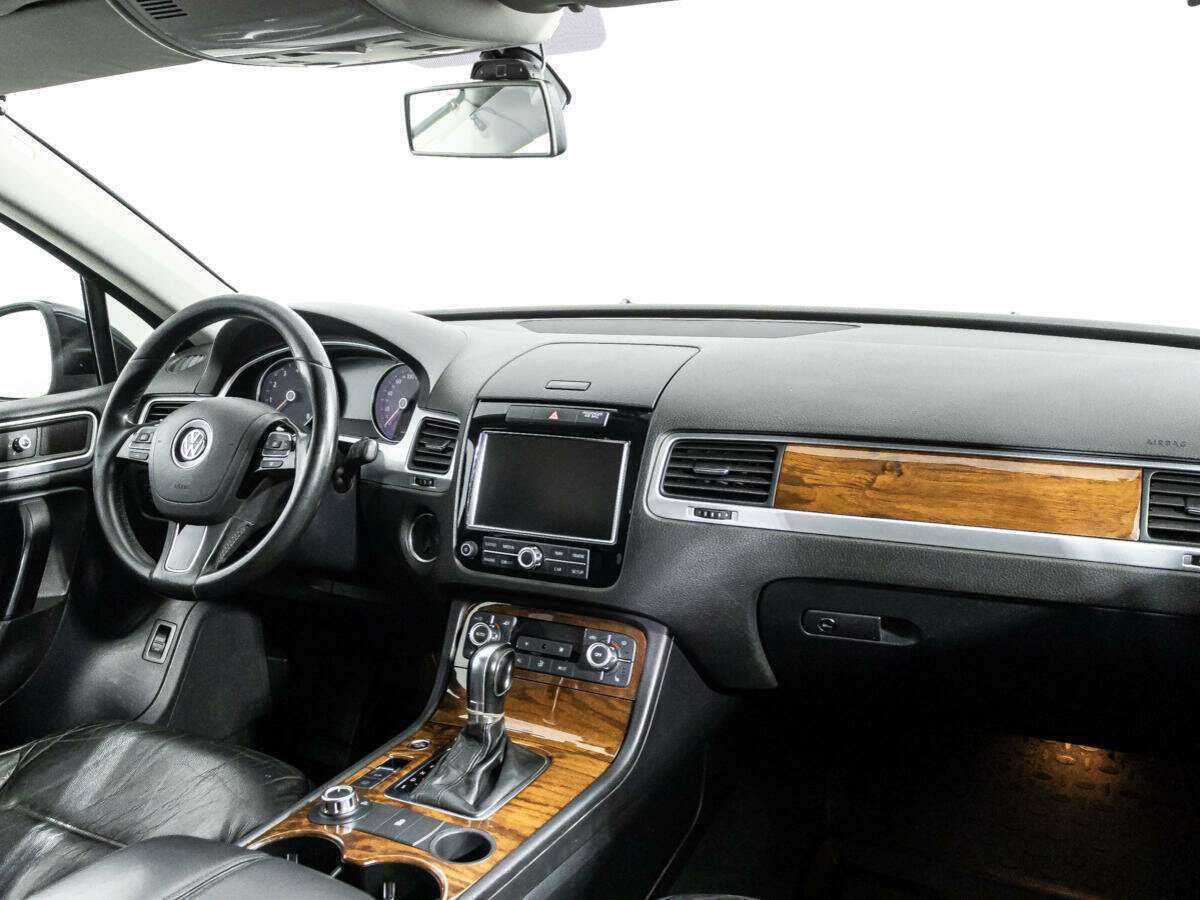 Купить Volkswagen Touareg с пробегом. Фото: #8