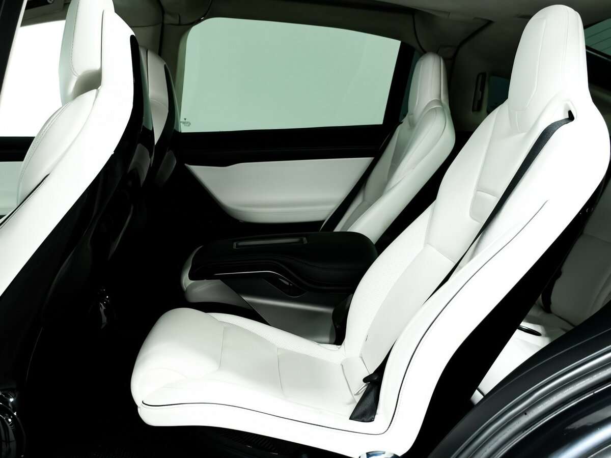 Купить Tesla Model X с пробегом. Фото: #32