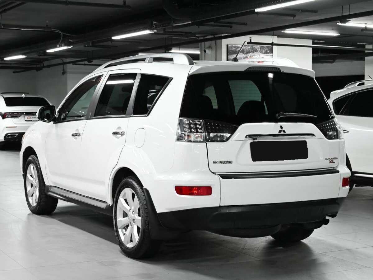 Купить Mitsubishi Outlander с пробегом. Фото: #3