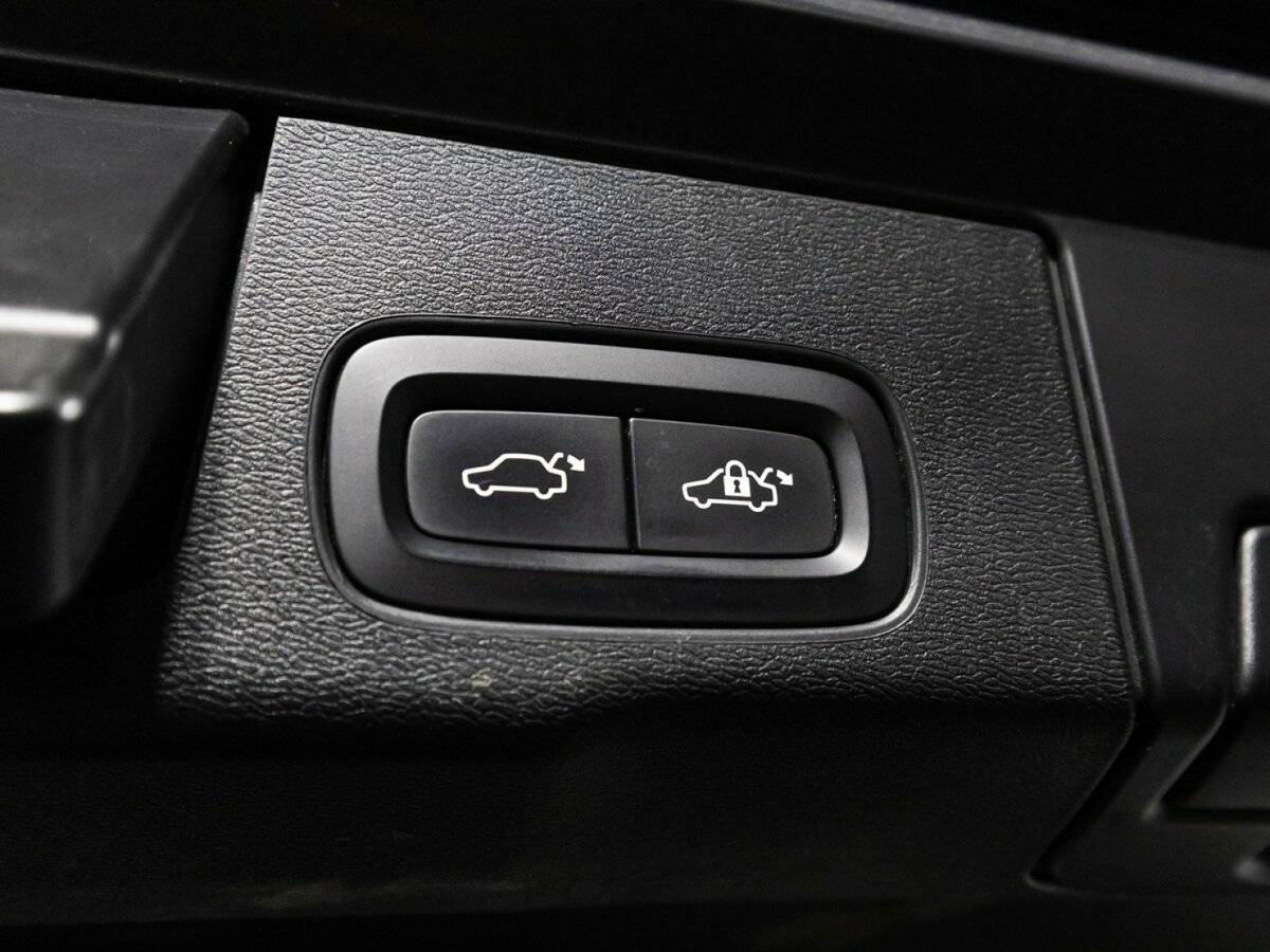 Купить Volvo XC60 с пробегом. Фото: #15