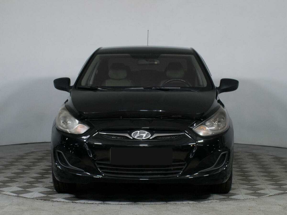 Купить Hyundai Solaris с пробегом. Фото: #1