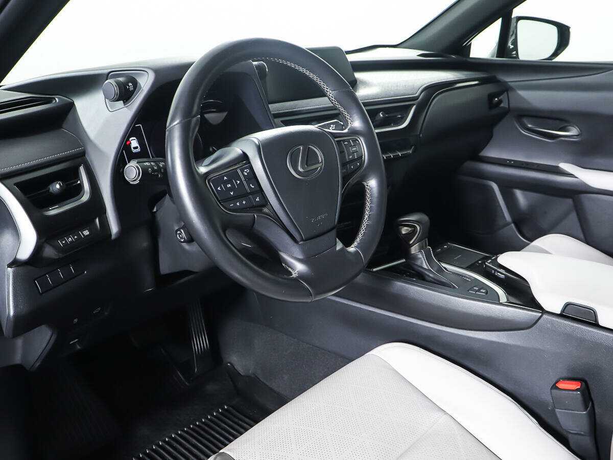 Купить Lexus UX с пробегом. Фото: #11