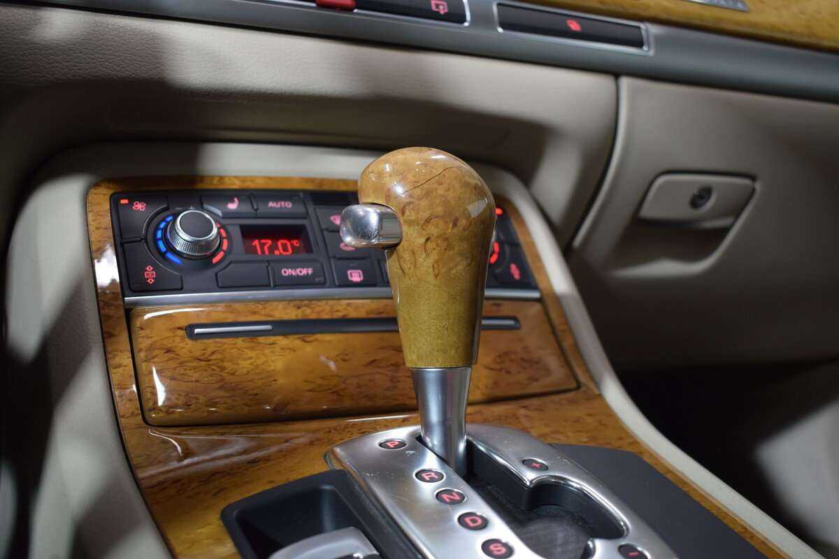 Купить Audi A8 с пробегом. Фото: #14