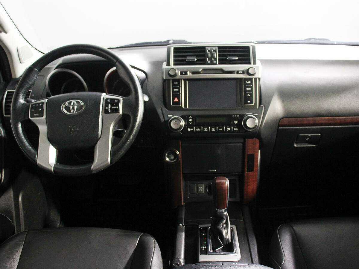 Купить Toyota Land Cruiser Prado с пробегом. Фото: #10