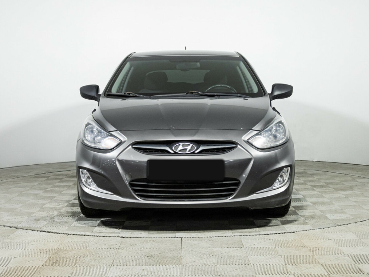 Купить Hyundai Solaris с пробегом. Фото: #1