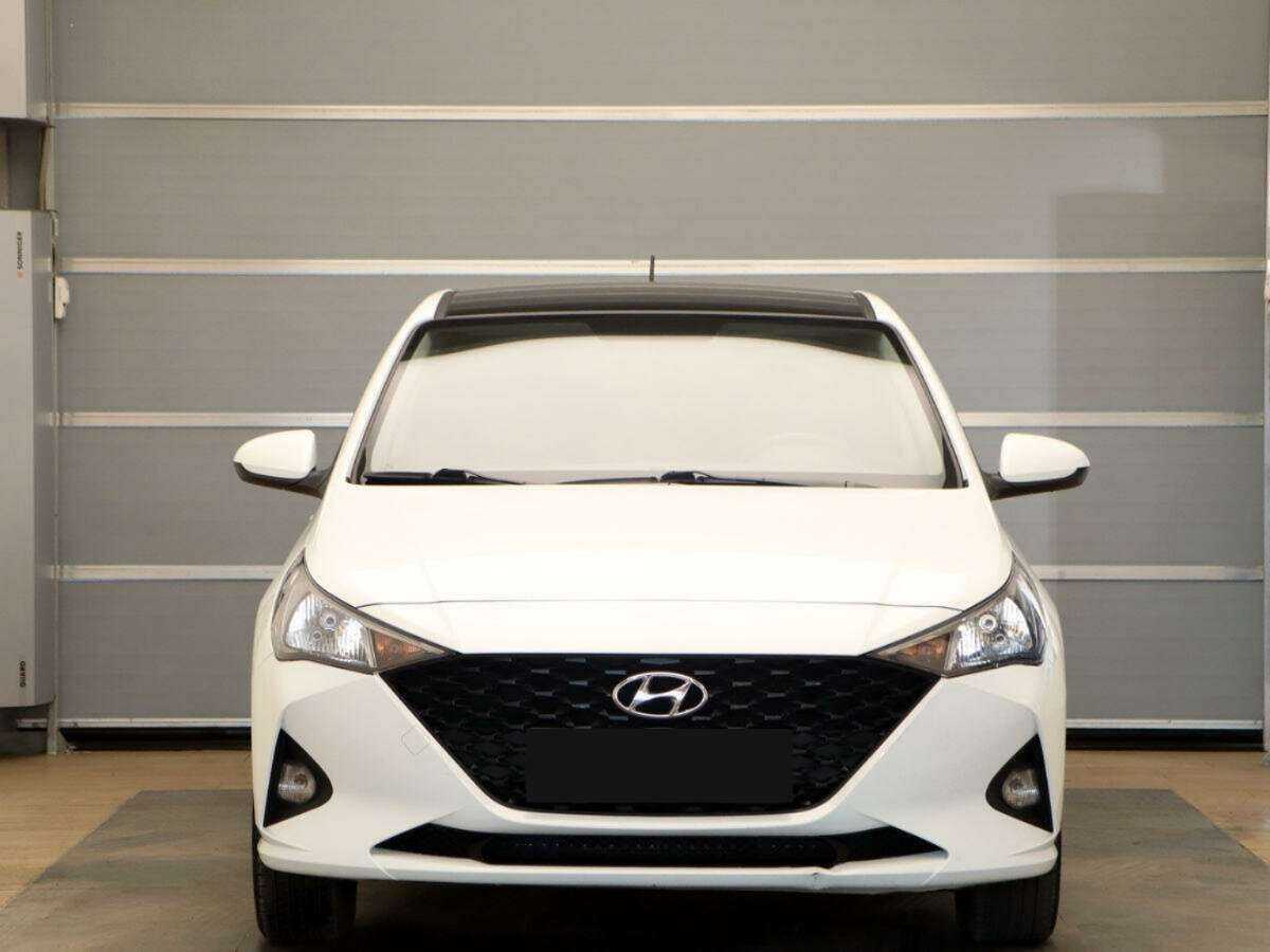 Купить Hyundai Solaris с пробегом. Фото: #1