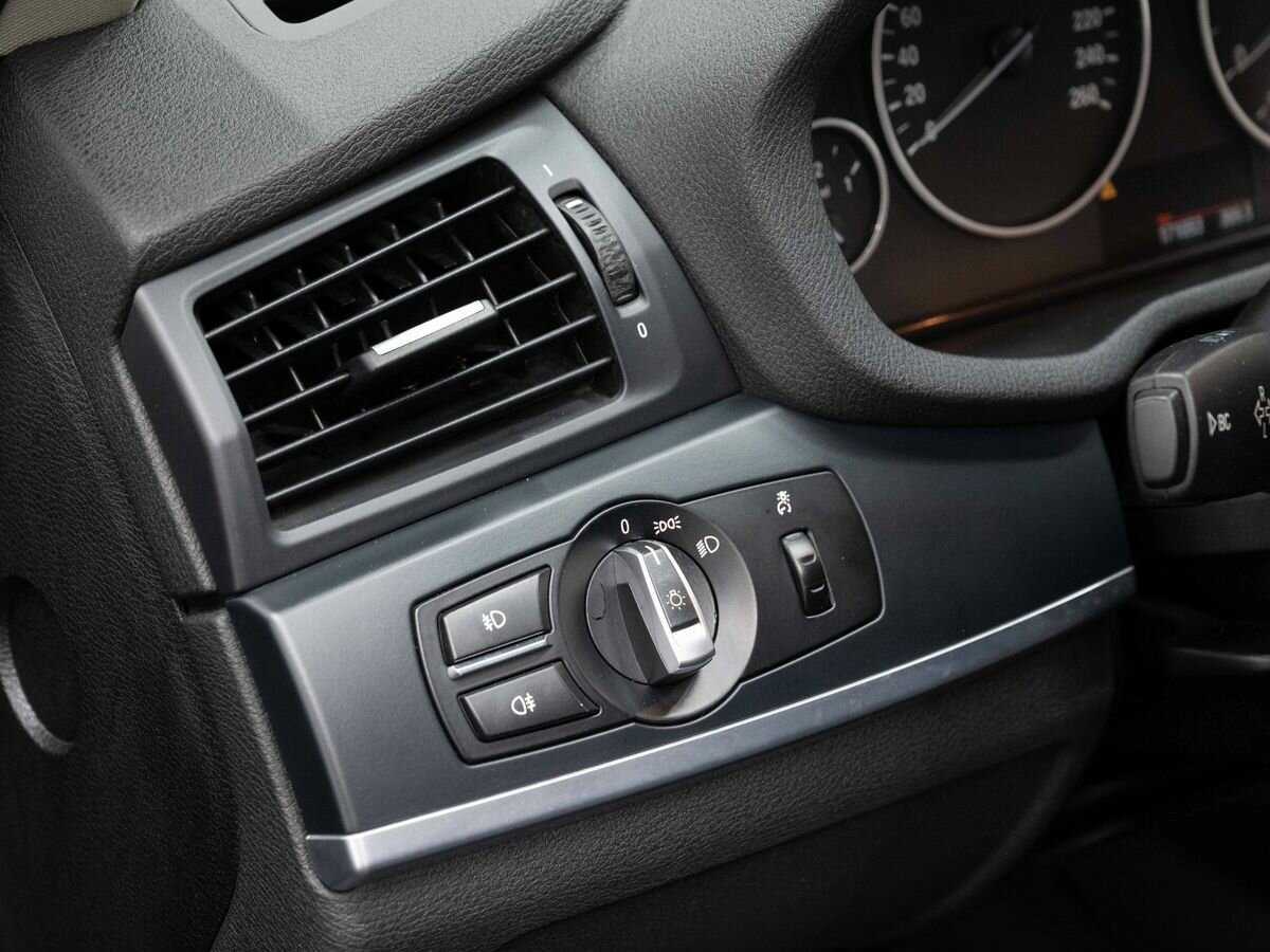 Купить BMW X3 с пробегом. Фото: #18