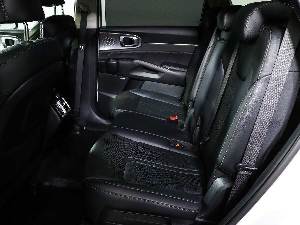 Купить Kia Sorento с пробегом. Фото: #7