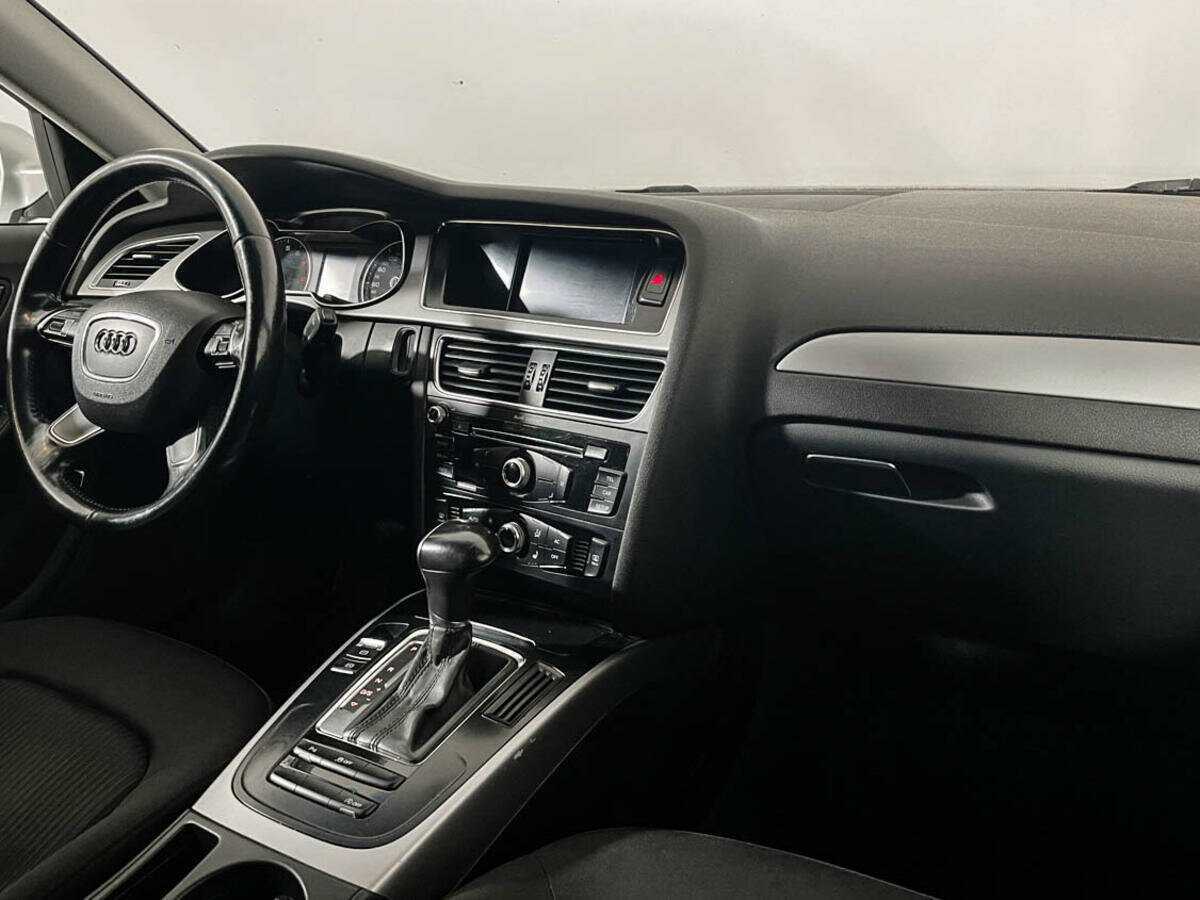 Купить Audi A4 с пробегом. Фото: #6