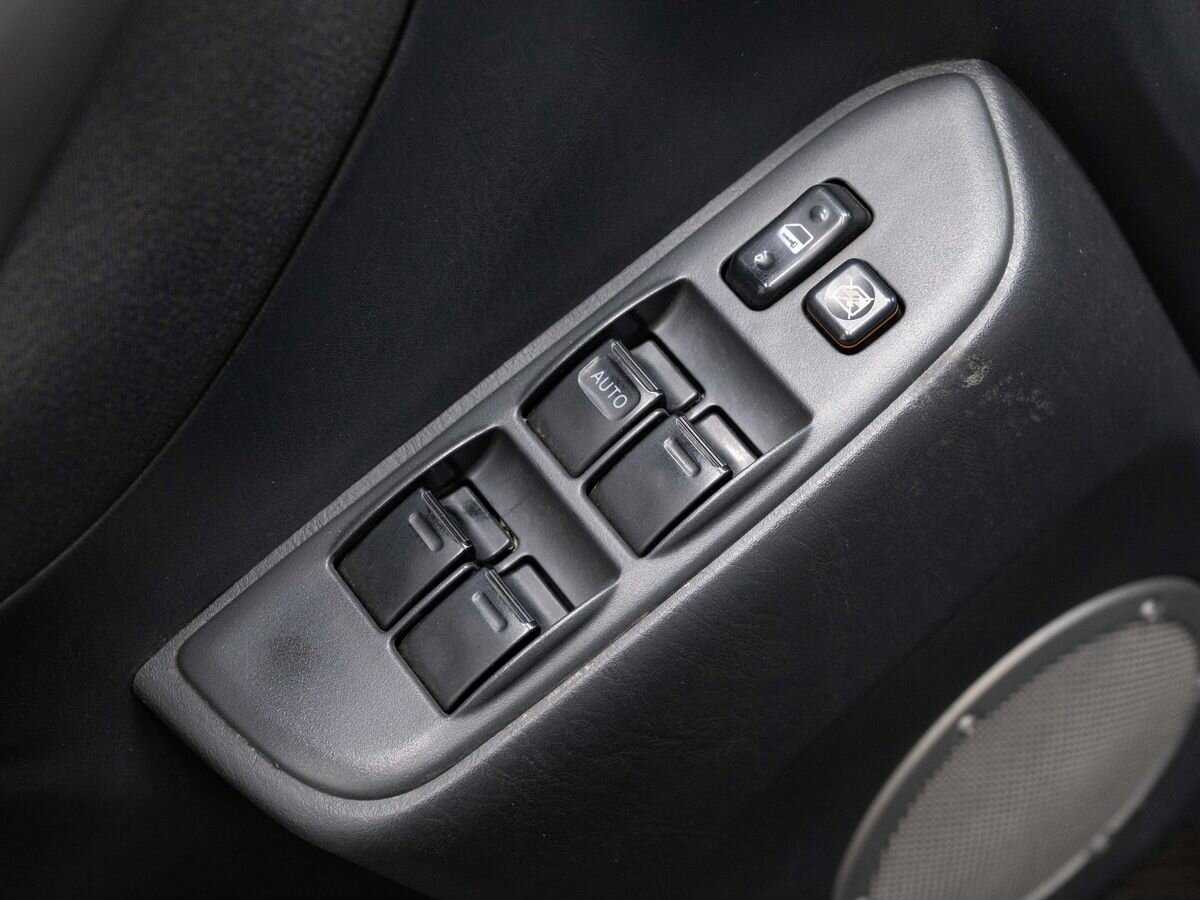 Купить Toyota RAV4 с пробегом. Фото: #13