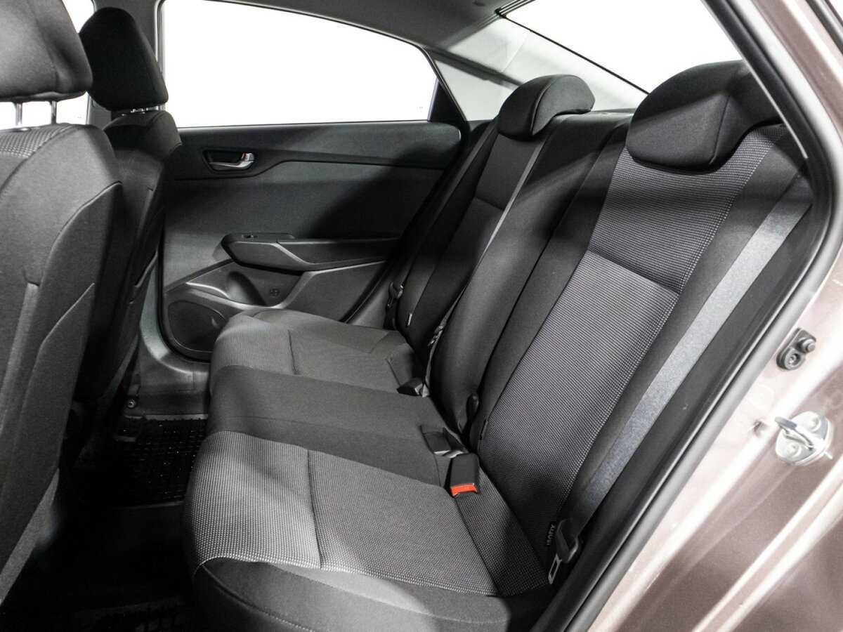 Купить Hyundai Solaris с пробегом. Фото: #9