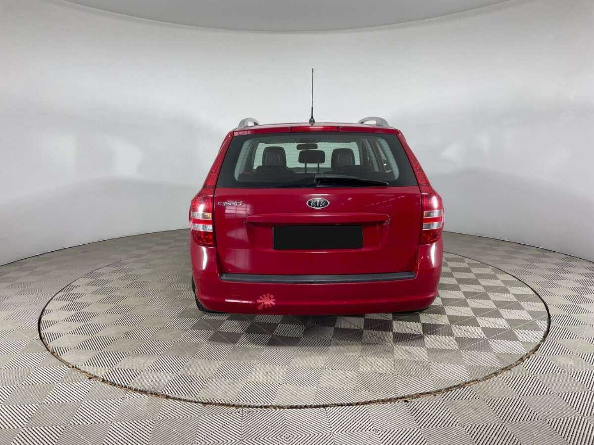 Купить Kia Ceed с пробегом. Фото: #4