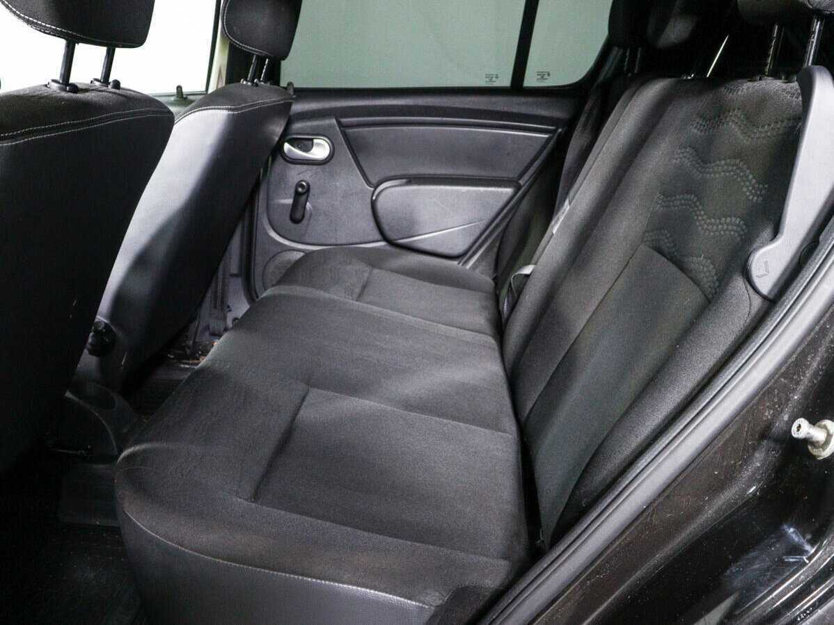 Купить Renault Sandero с пробегом. Фото: #9