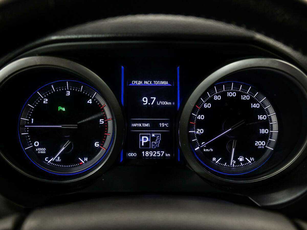 Купить Toyota Land Cruiser Prado с пробегом. Фото: #11