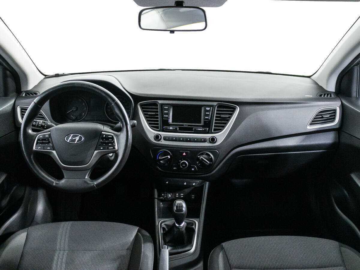 Купить Hyundai Solaris с пробегом. Фото: #12