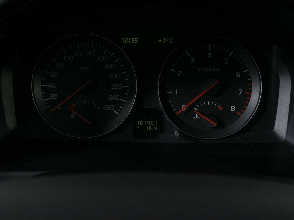 Купить Volvo S40 с пробегом. Фото: #10