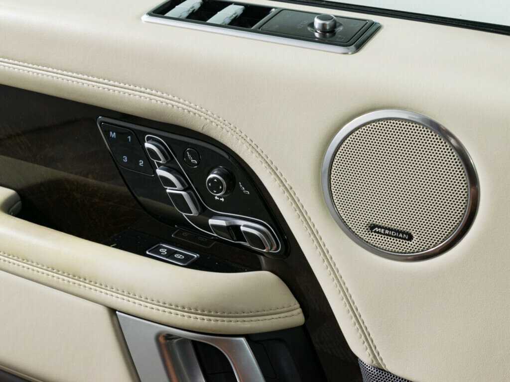 Купить Land Rover Range Rover с пробегом. Фото: #27