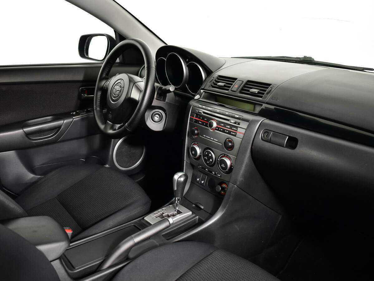 Купить Mazda 3 с пробегом. Фото: #8