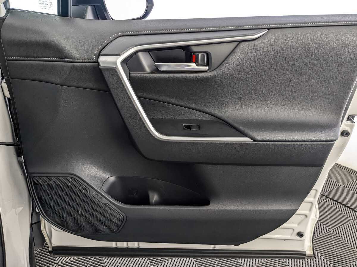 Купить Toyota RAV4 с пробегом. Фото: #20