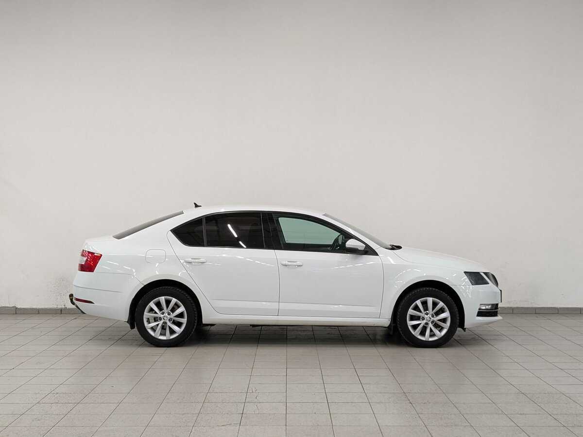 Купить Skoda Octavia с пробегом. Фото: #3