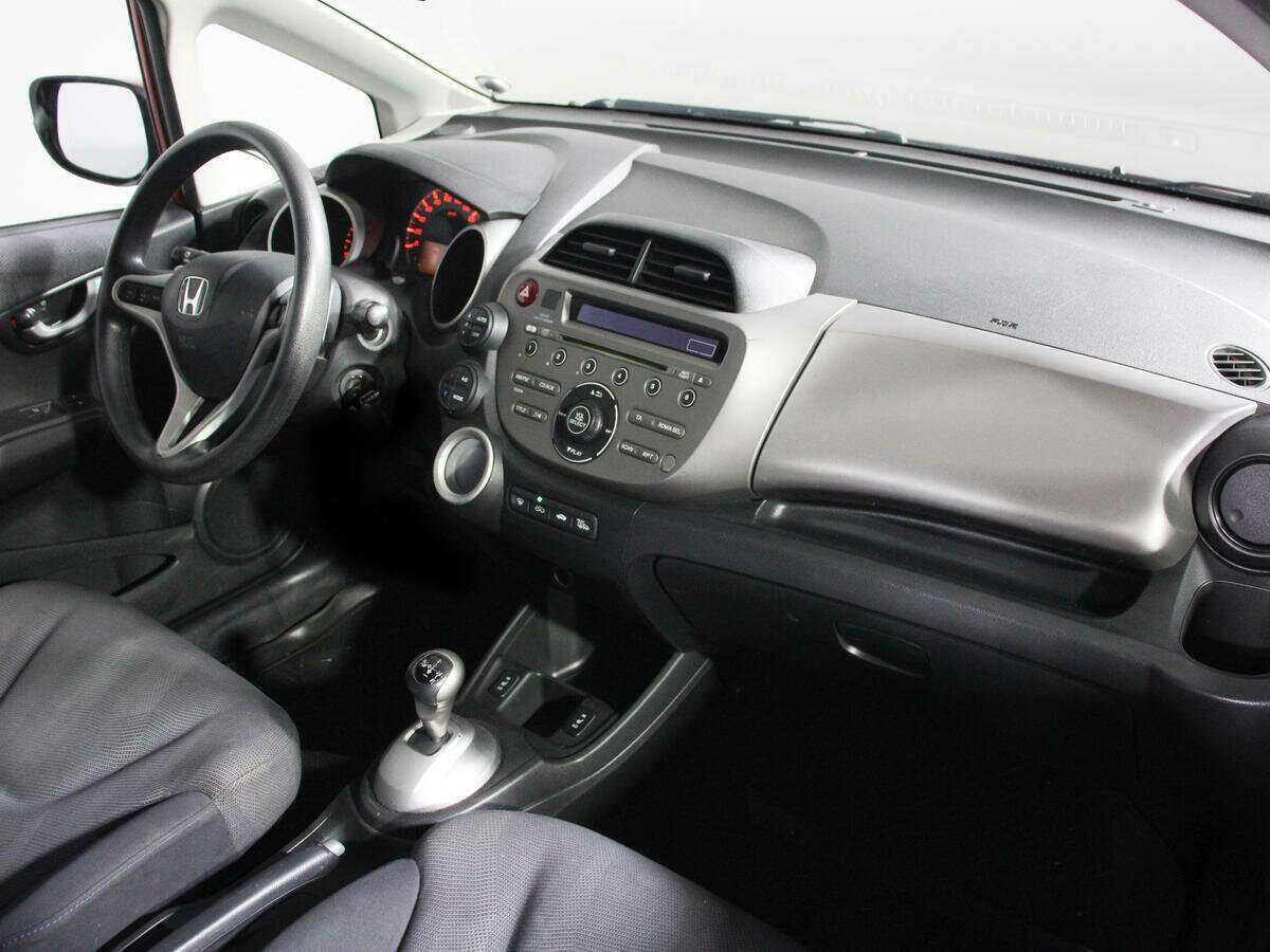 Купить Honda Jazz с пробегом. Фото: #8