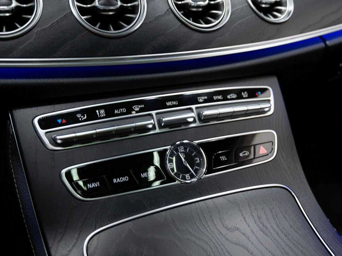 Купить Mercedes-Benz E-Класс с пробегом. Фото: #25