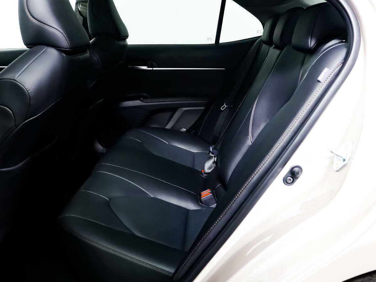 Купить Toyota Camry с пробегом. Фото: #11