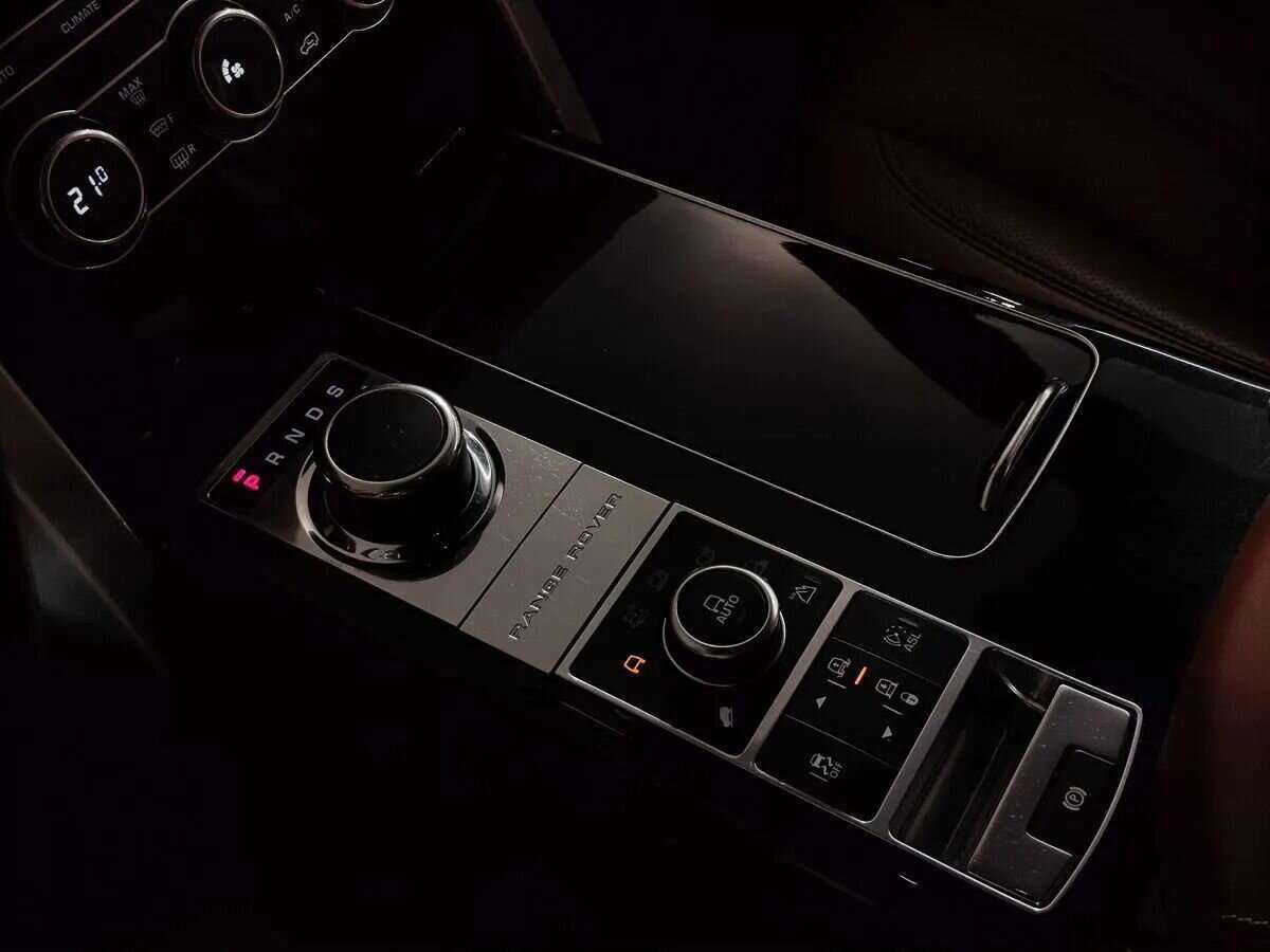 Купить Land Rover Range Rover с пробегом. Фото: #23
