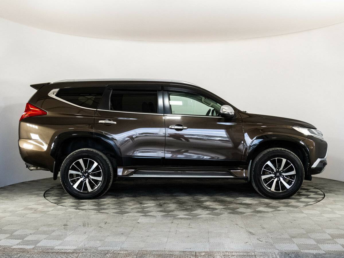 Купить Mitsubishi Pajero Sport с пробегом. Фото: #4
