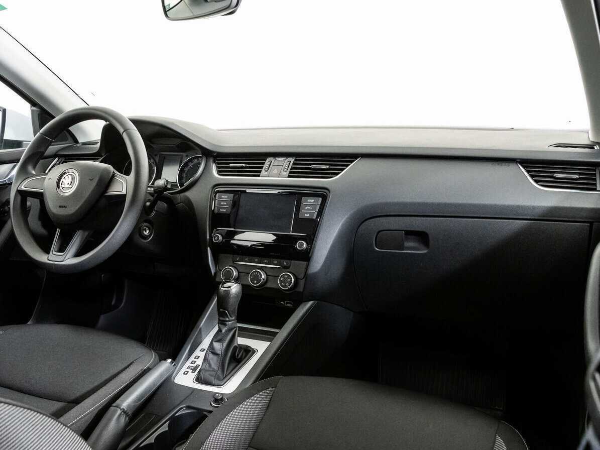 Купить Skoda Octavia с пробегом. Фото: #8