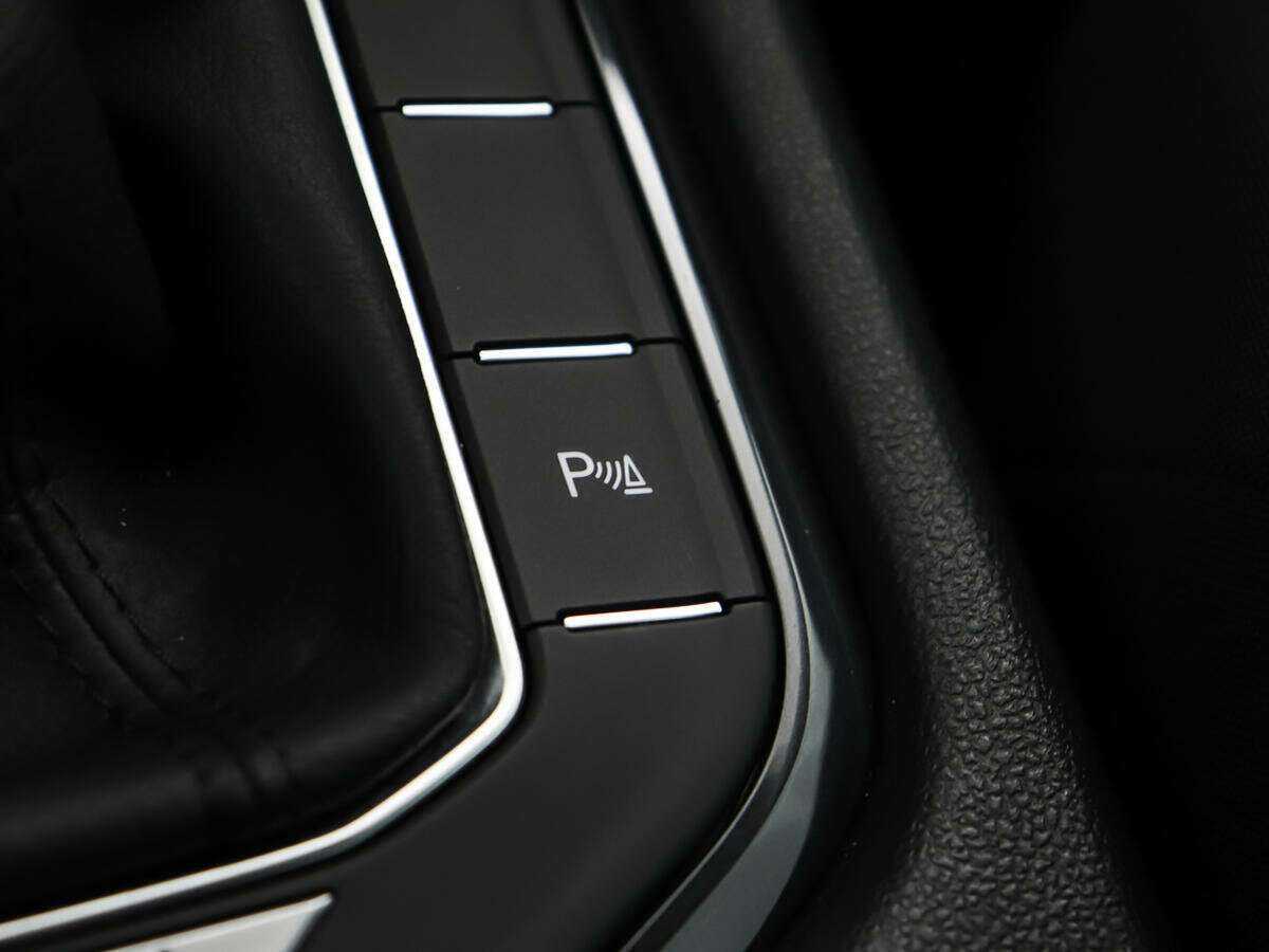 Купить Volkswagen Tiguan с пробегом. Фото: #19