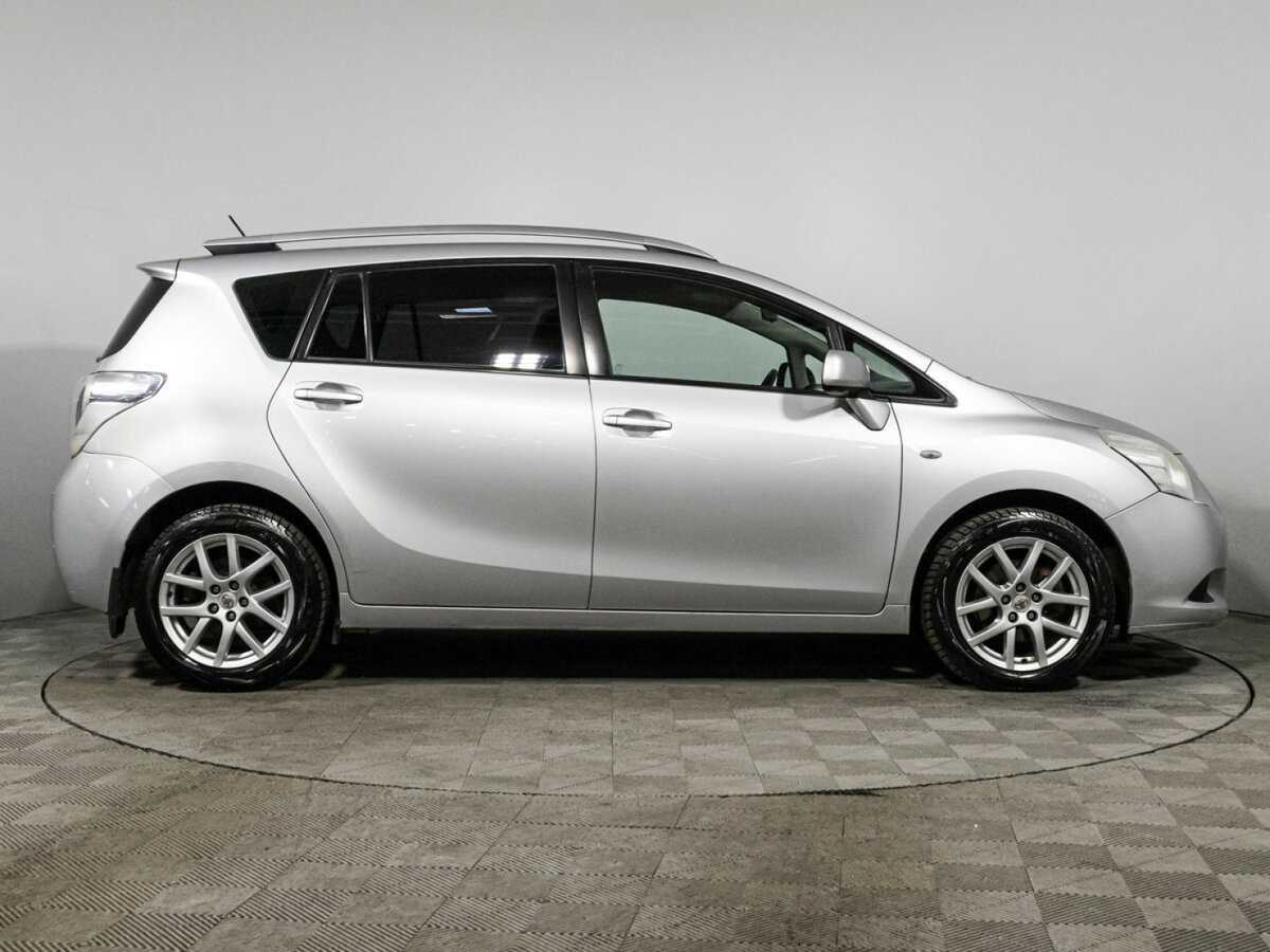 Купить Toyota Verso с пробегом. Фото: #3