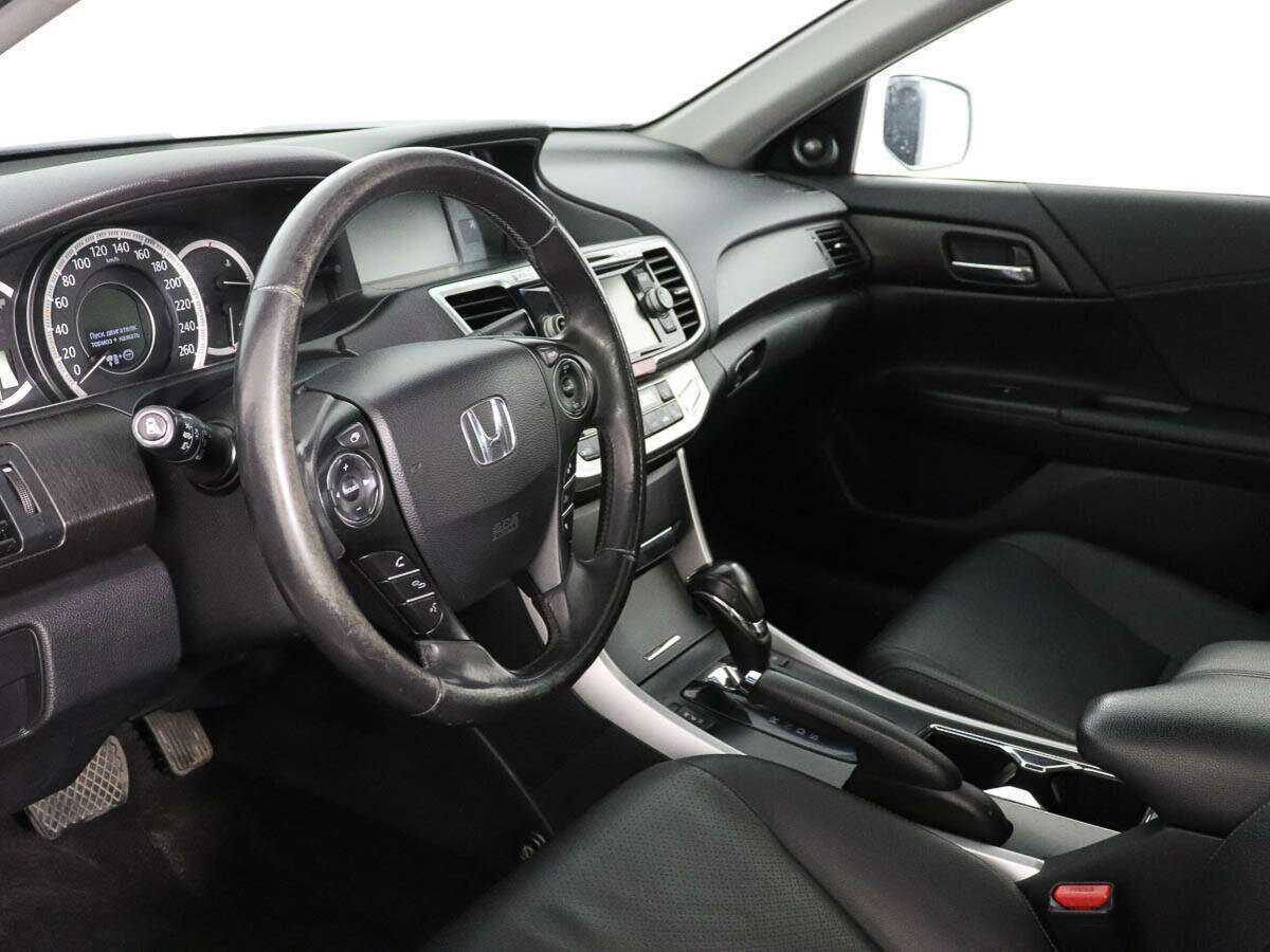 Купить Honda Accord с пробегом. Фото: #7