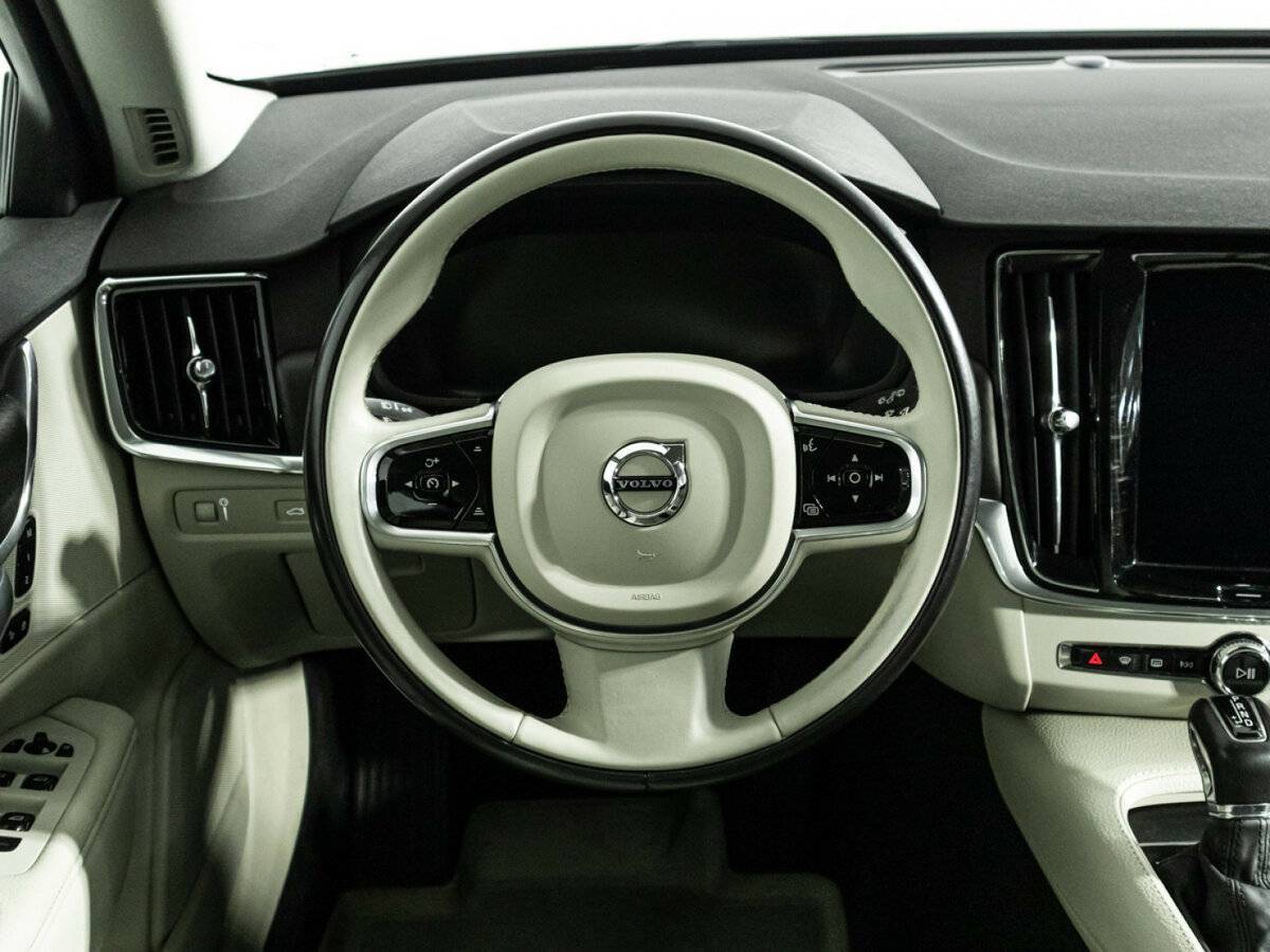 Купить Volvo V90 Cross Country с пробегом. Фото: #20