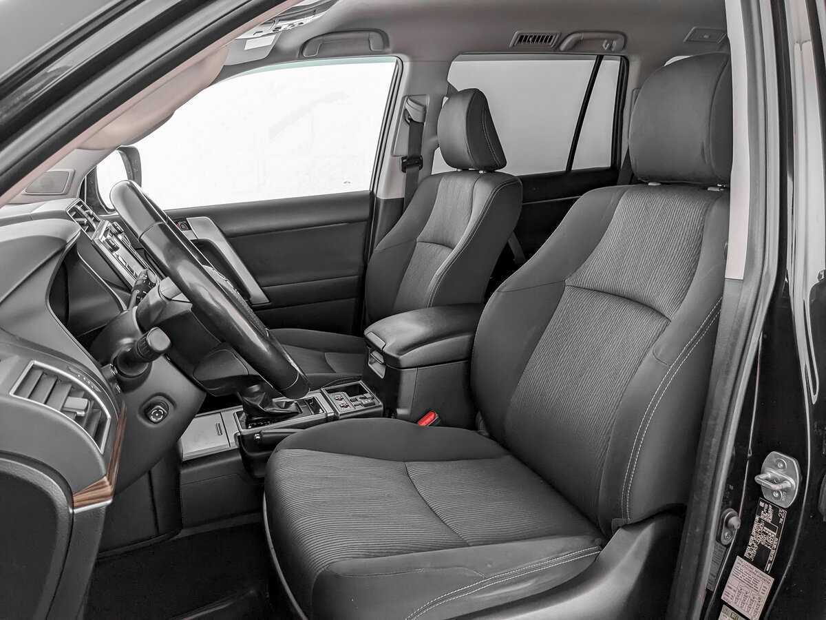 Купить Toyota Land Cruiser Prado с пробегом. Фото: #14