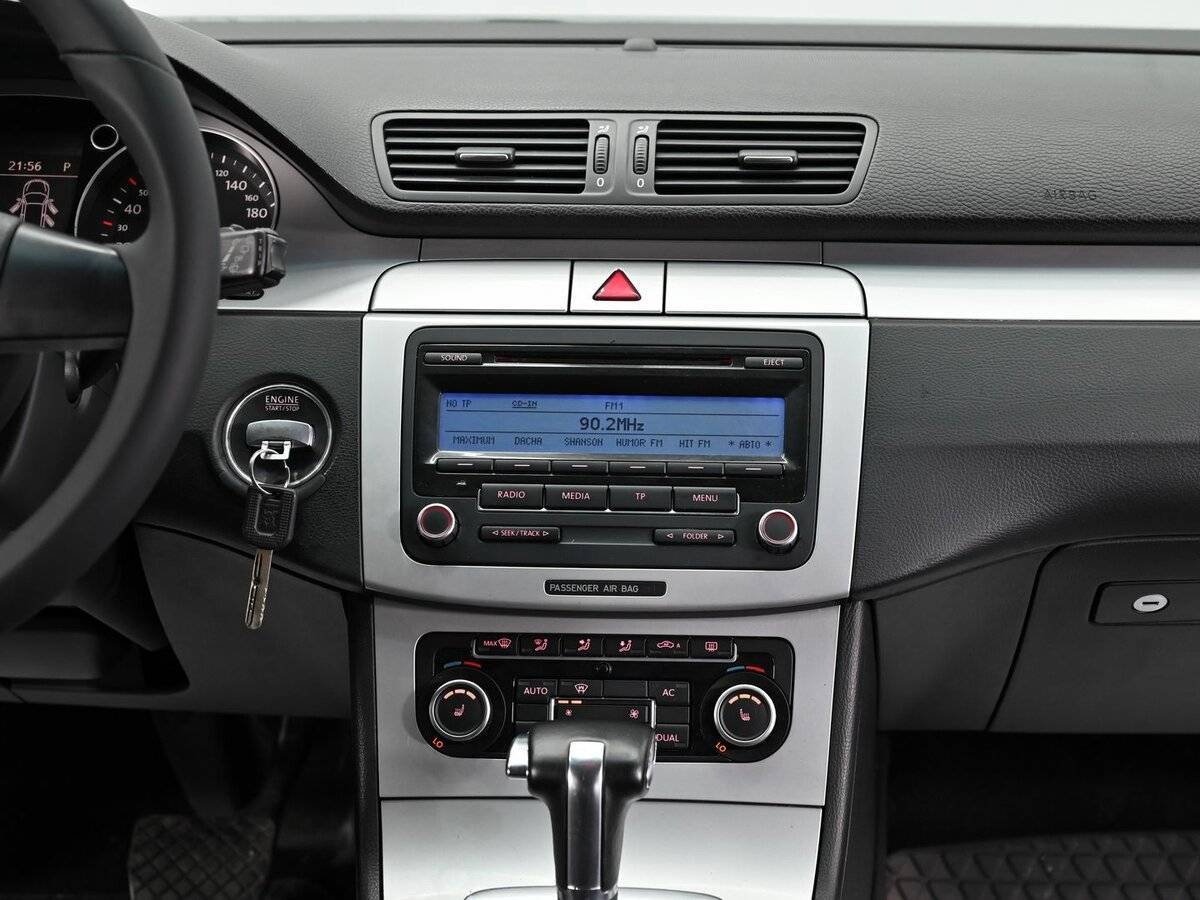 Купить Volkswagen Passat с пробегом. Фото: #9