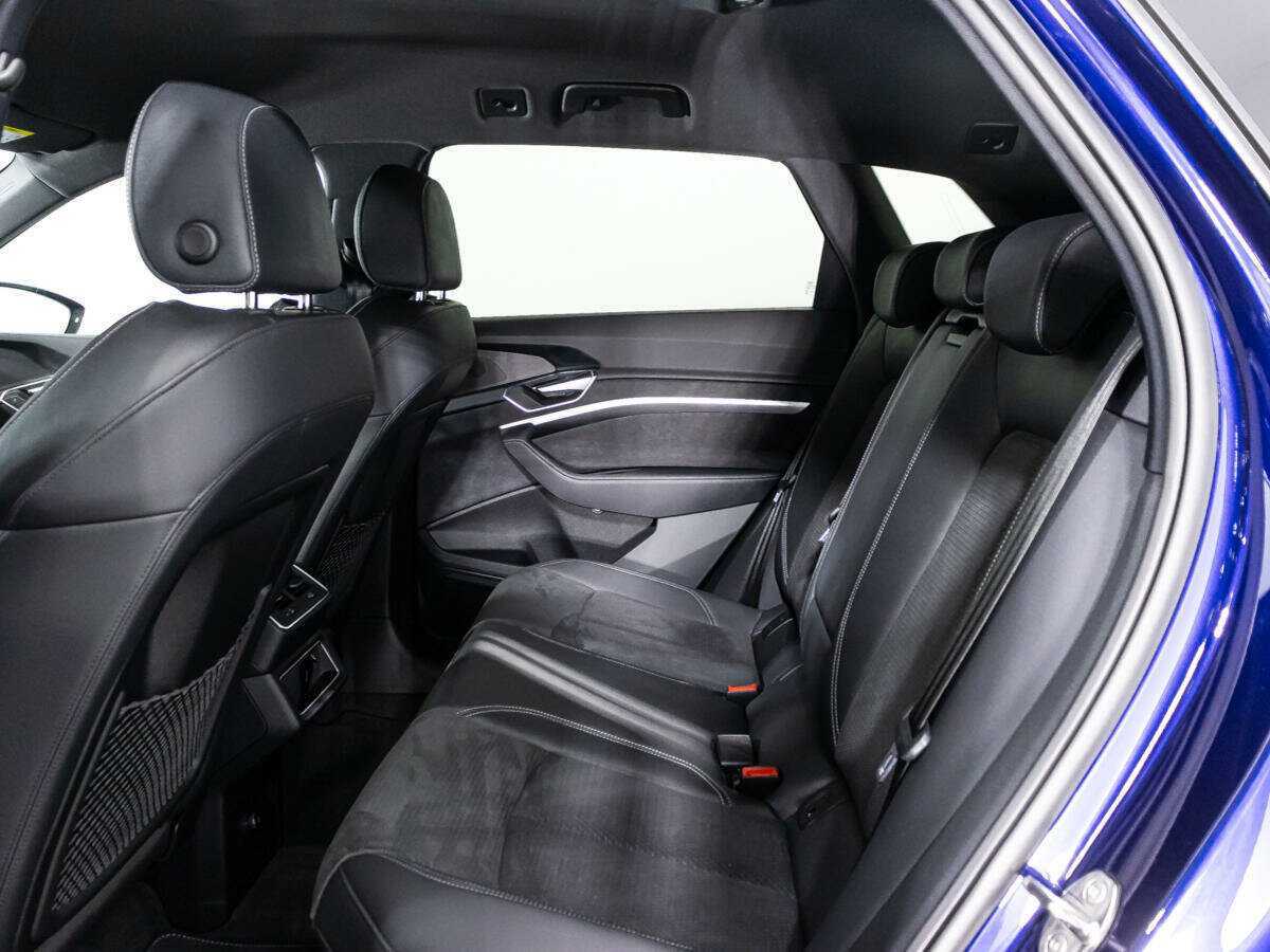 Купить Audi e-tron с пробегом. Фото: #7