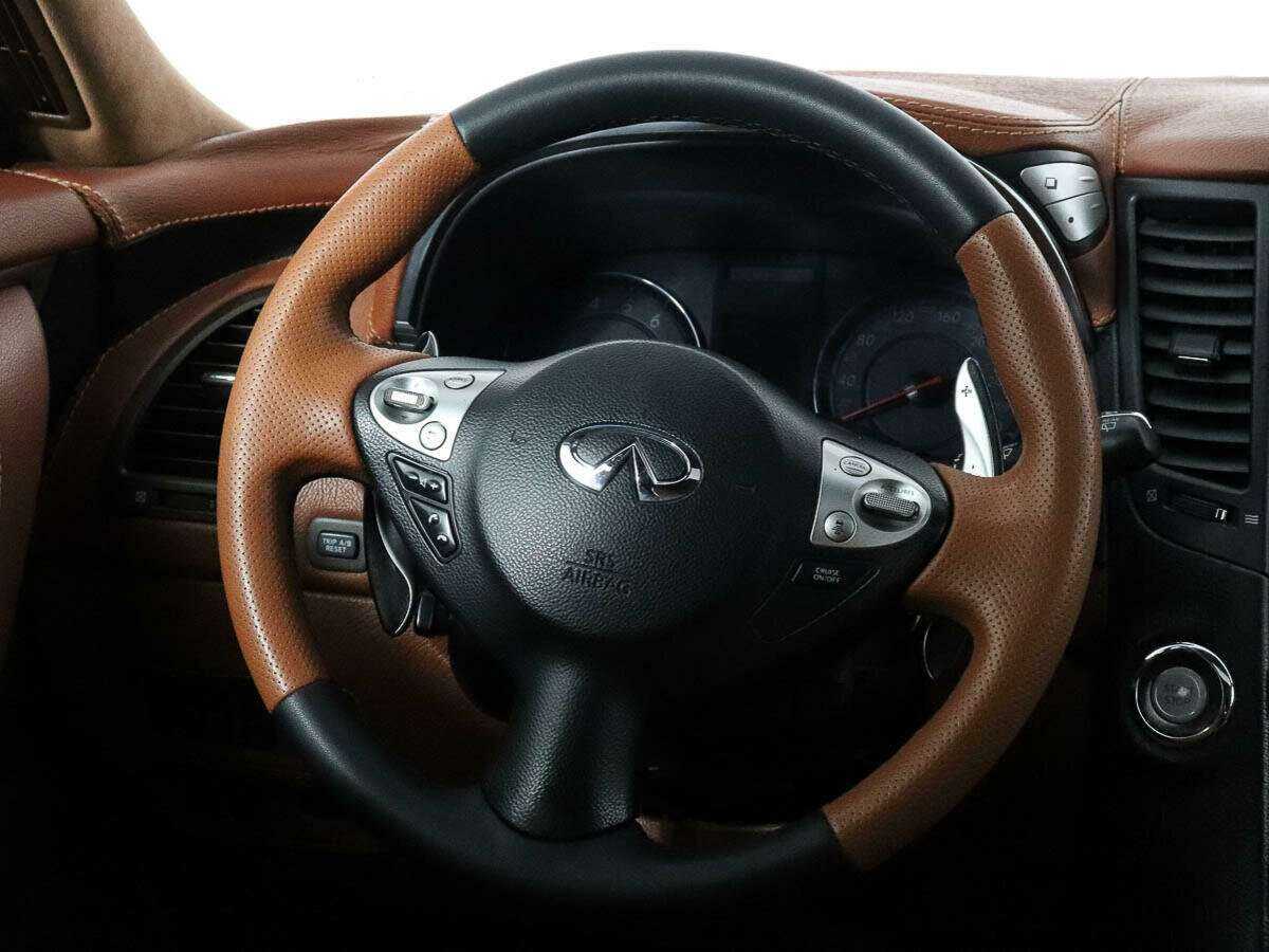 Купить Infiniti FX с пробегом. Фото: #11