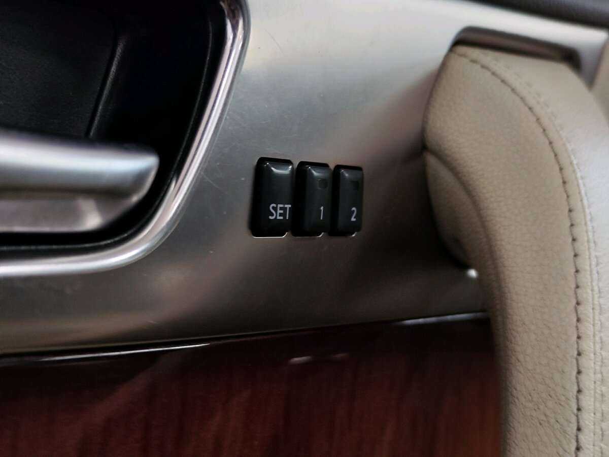 Купить Infiniti FX с пробегом. Фото: #26