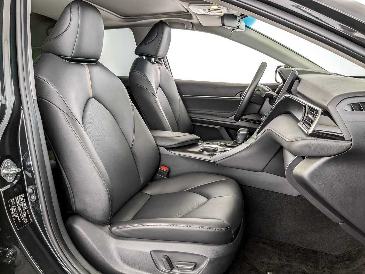 Купить Toyota Camry с пробегом. Фото: #18