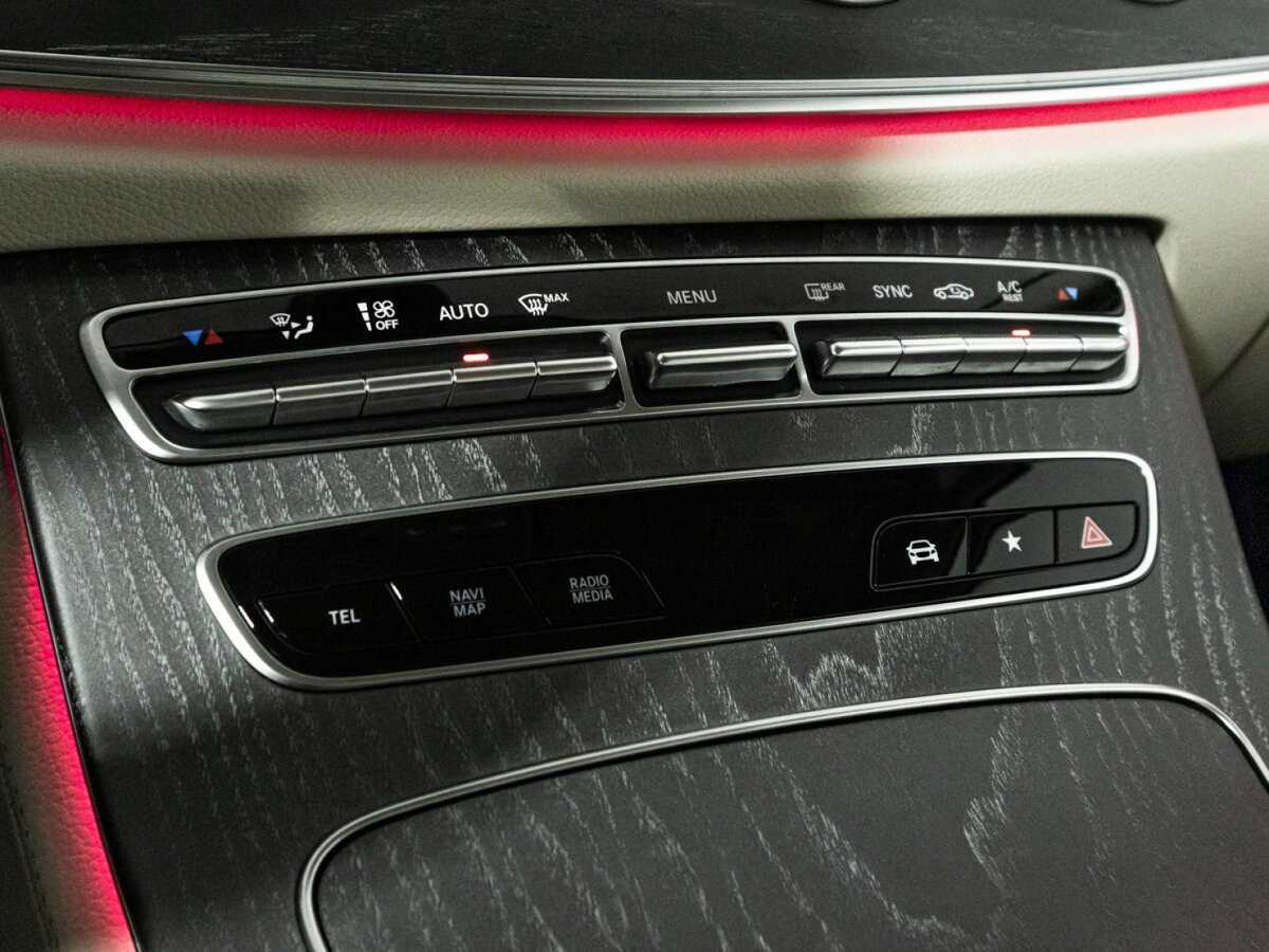 Купить Mercedes-Benz E-Класс с пробегом. Фото: #12