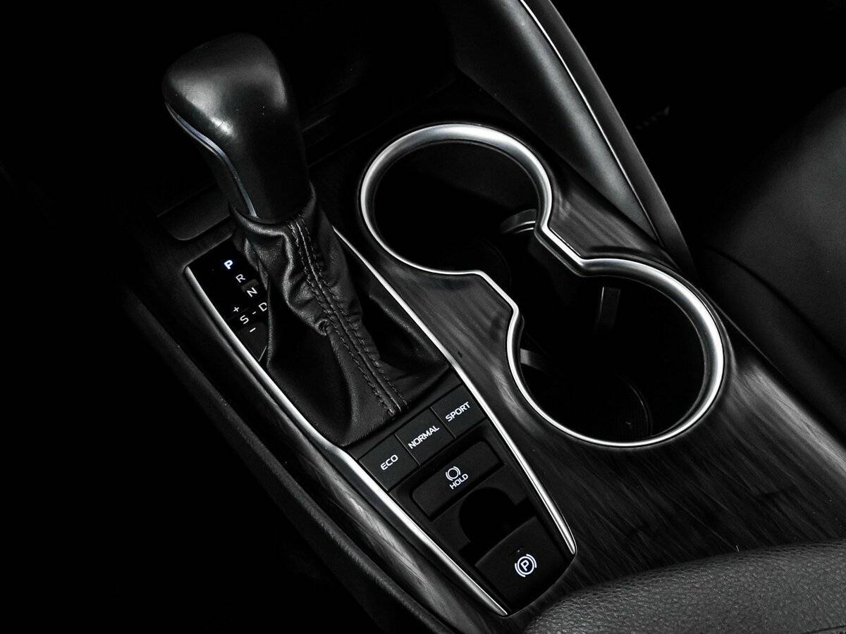 Купить Toyota Camry с пробегом. Фото: #19