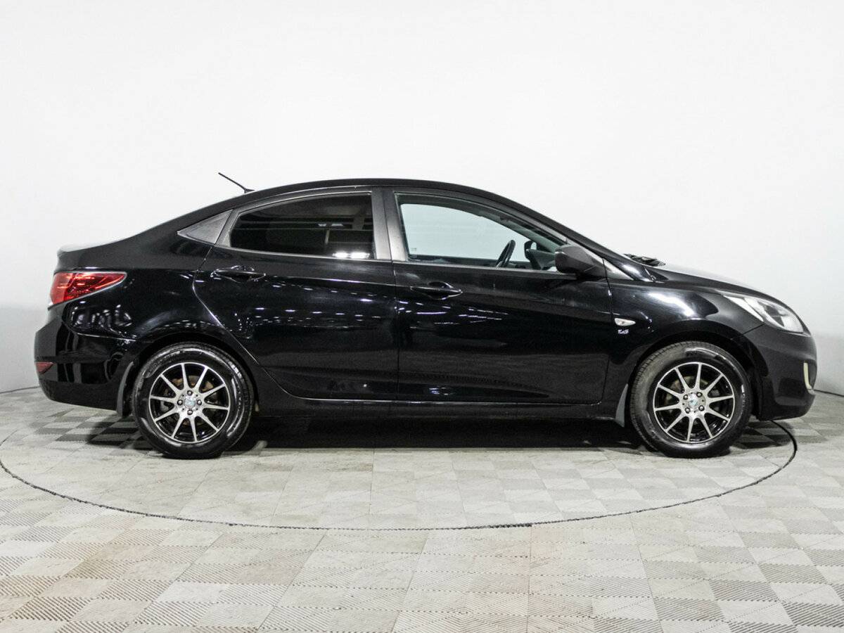 Купить Hyundai Solaris с пробегом. Фото: #3