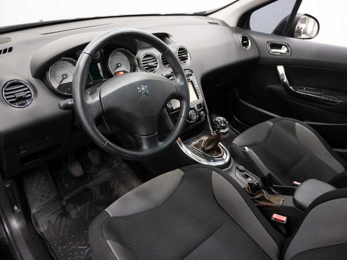 Купить Peugeot 308 с пробегом. Фото: #6