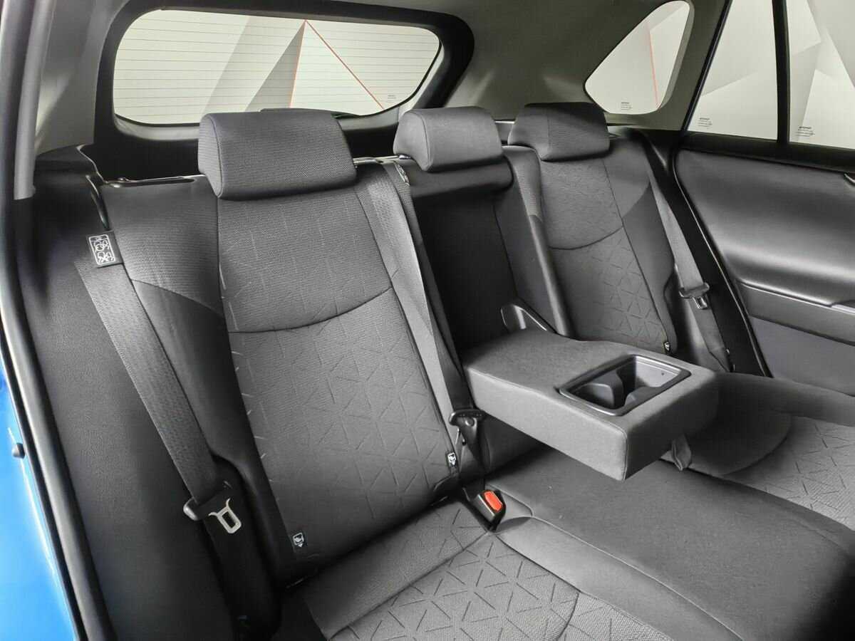 Купить Toyota RAV4 с пробегом. Фото: #12
